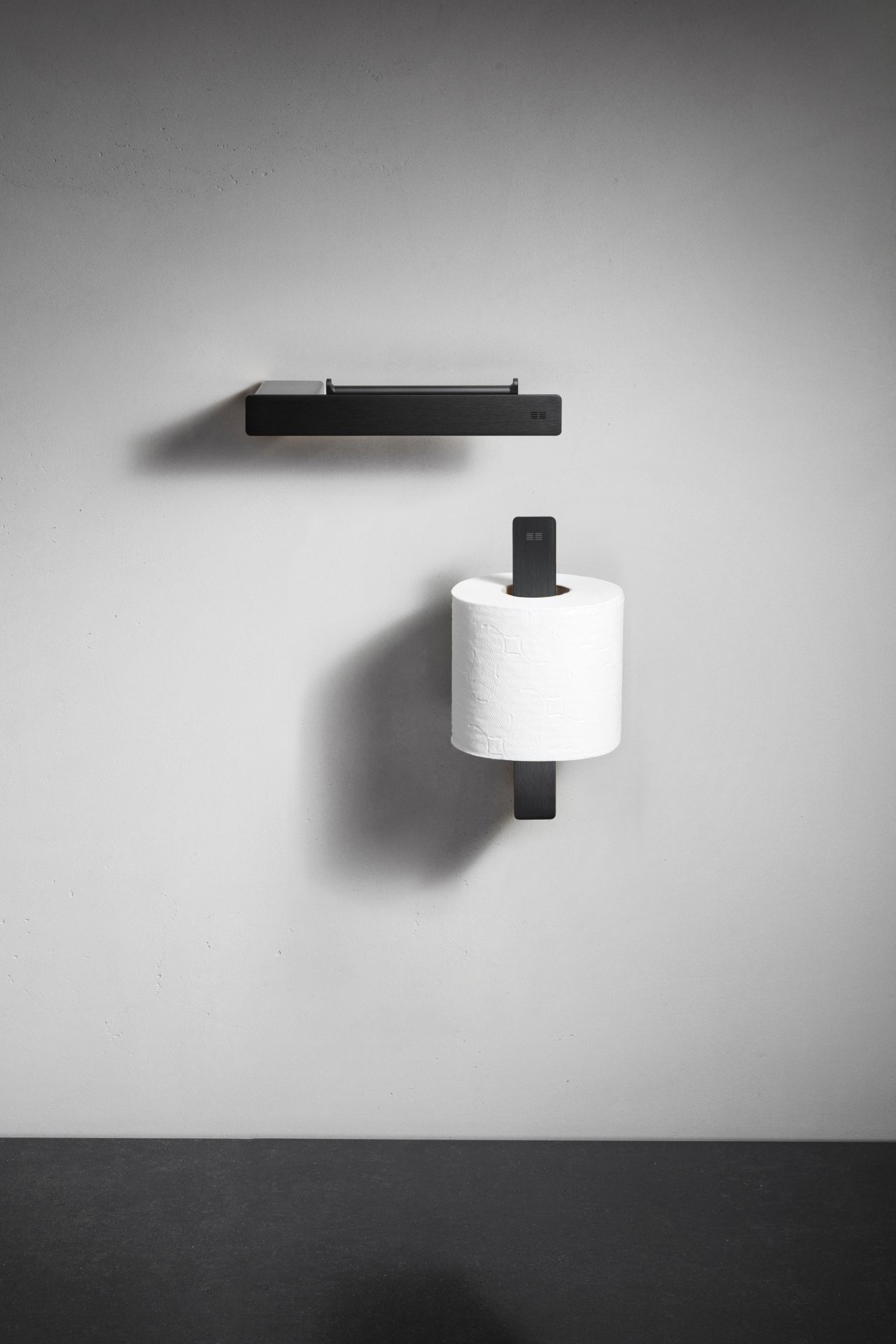 reframe_toilet paper_spare toilet_holder_black