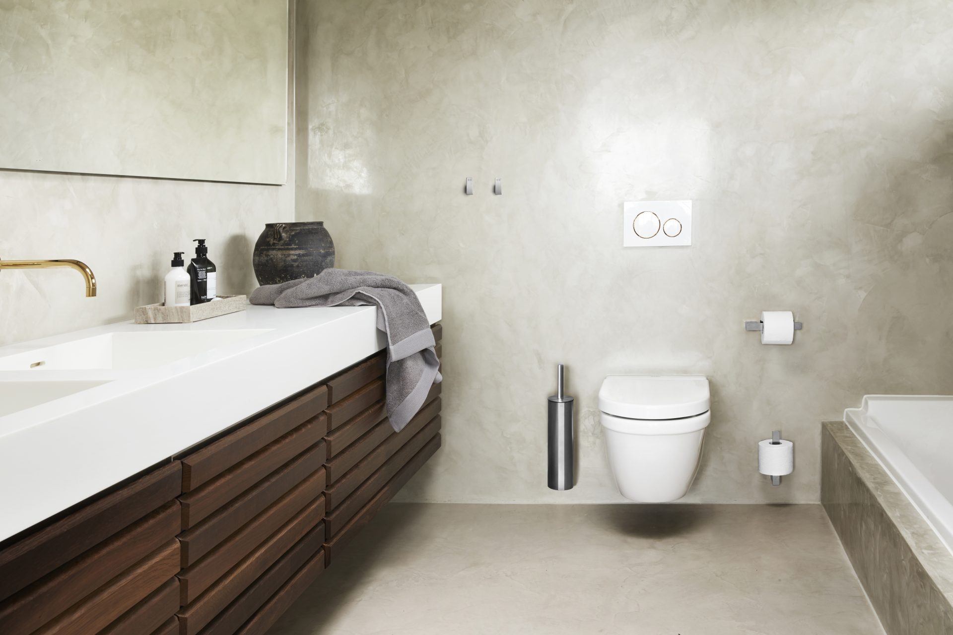 reframe_toiletbrush_wall_hooks_steel